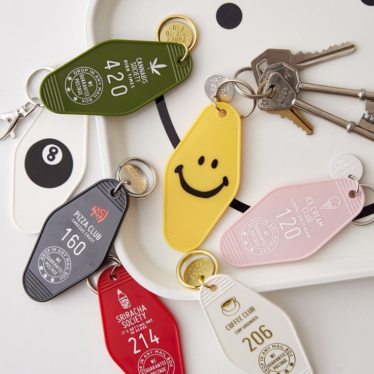 Bride & Groom Keyrings - Bulk Pack 20 Key Rings